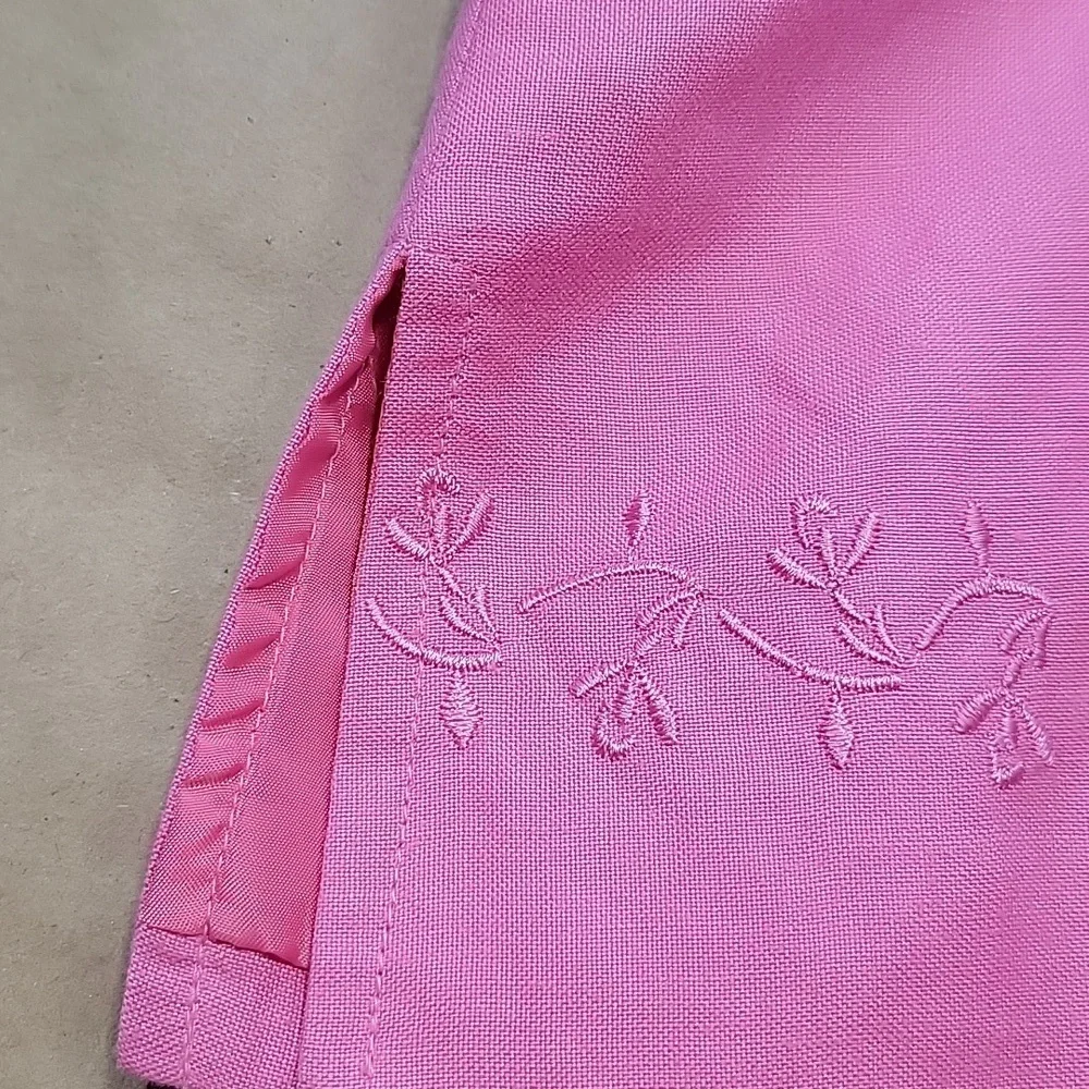 Jennifer Eden Size 10 Bubblegum Pink Sleeveless Embroidered Button Front Blouse